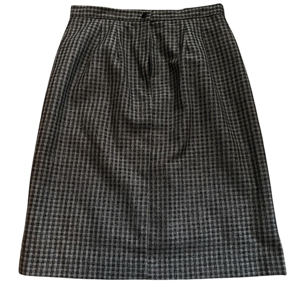 Requirements Black and Gray Skirt size 4 - Picture 2 of 6